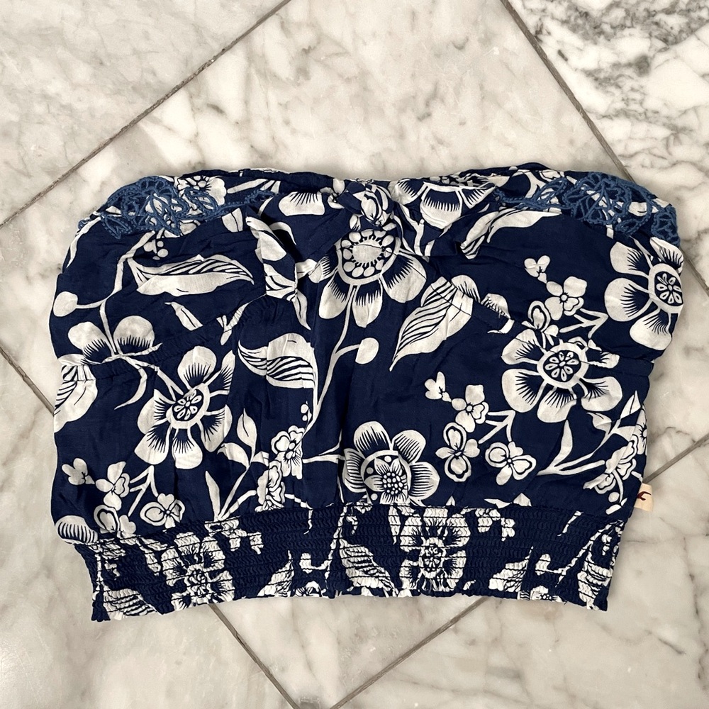 Hollister - Blue Tropical Floral Print Strapless Crop Top, sexy, beach, summer
